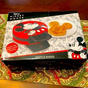 Mickey Mouse waffle Maker